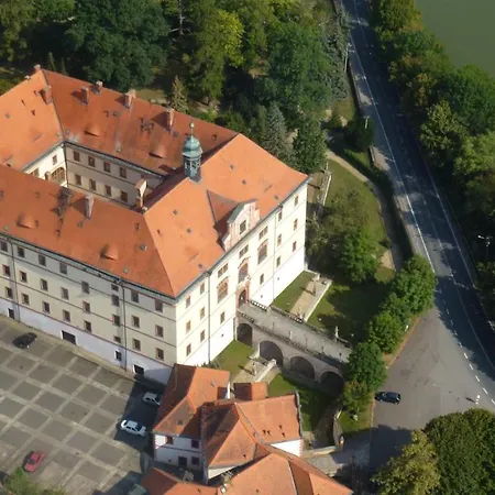 Zámek Lnáře * Lnare