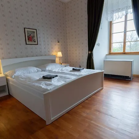 Zámek Lnáře Affittacamere Lnare