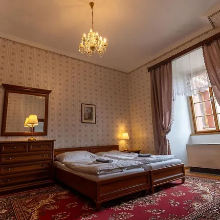 Zámek Lnáře * Lnare